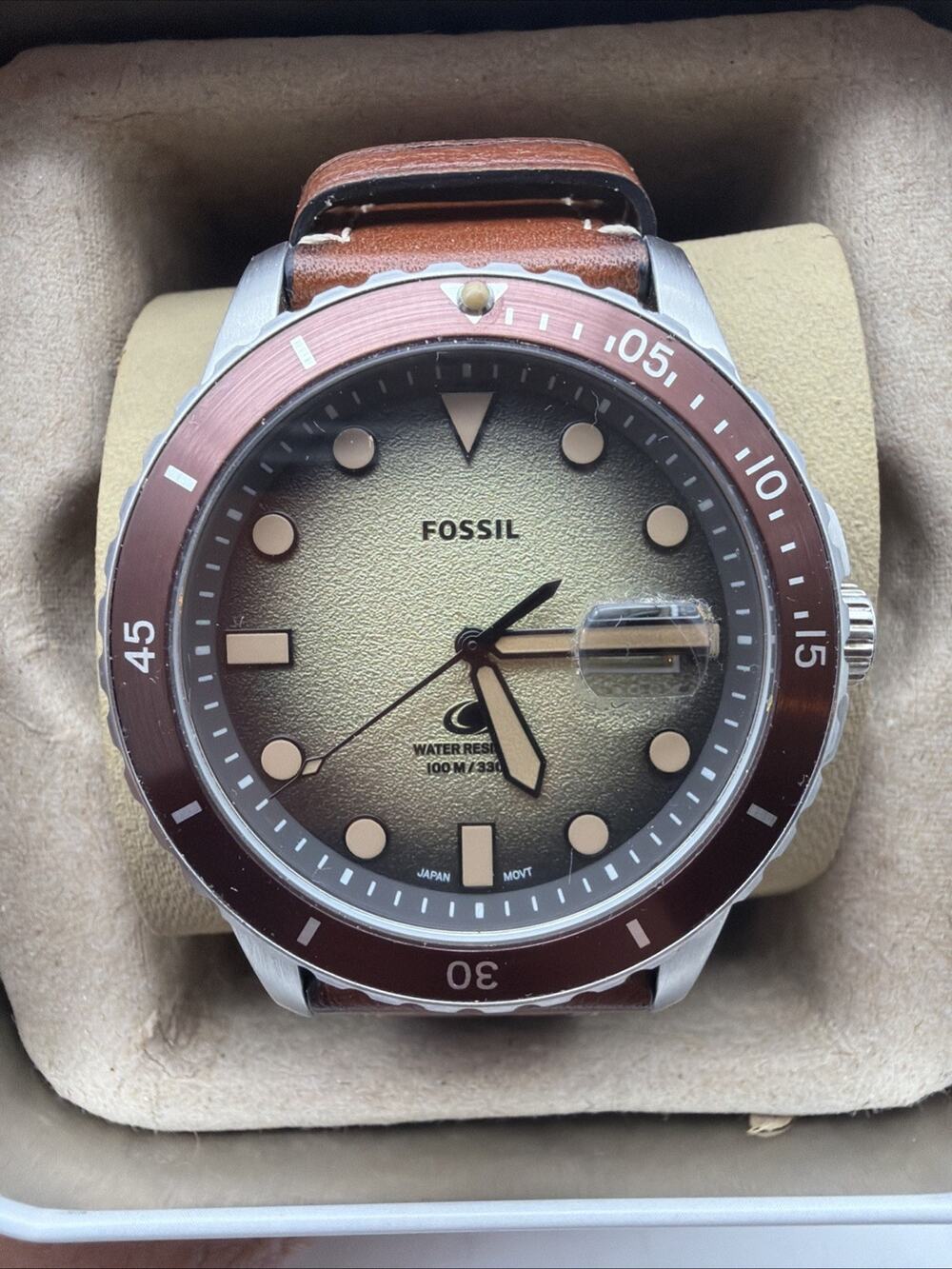 Fossil Men’s Wrist Watch FS5961 Leather Band Great Condition